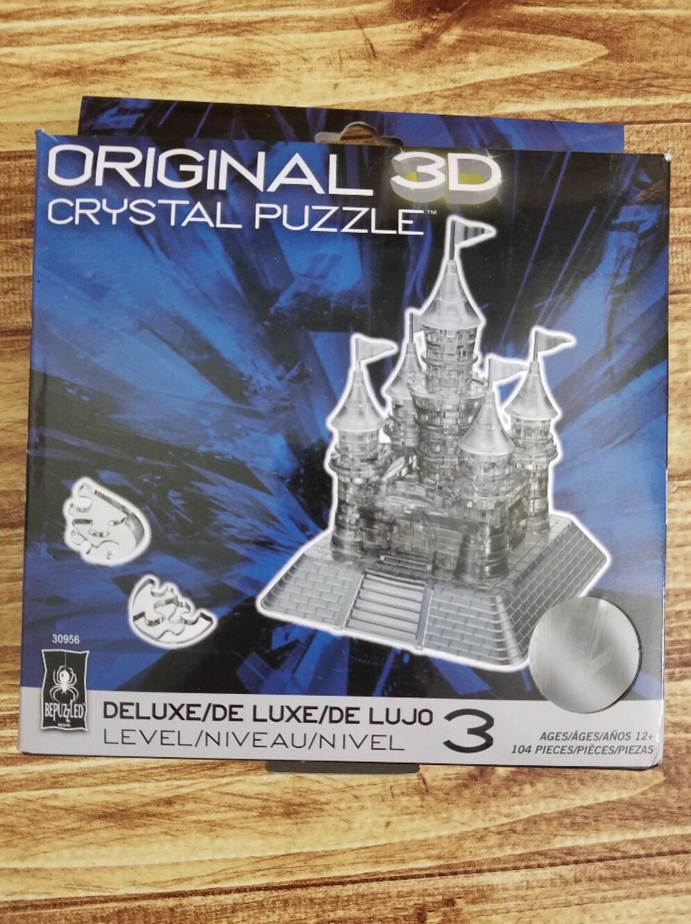 BePuzzled 3D Crystal Puzzle Deluxe Castle 30956 104 Pieces 12+ Level 3
